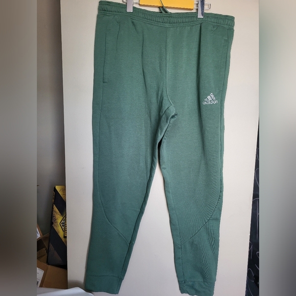 Green Adidas Men Sweatpants, Size XL (36) - Picture 1 of 6